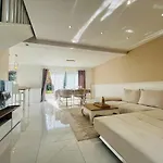 Casa Contemporaine