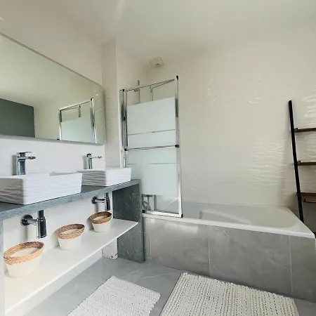 Casa Contemporaine Dom wakacyjny Angers