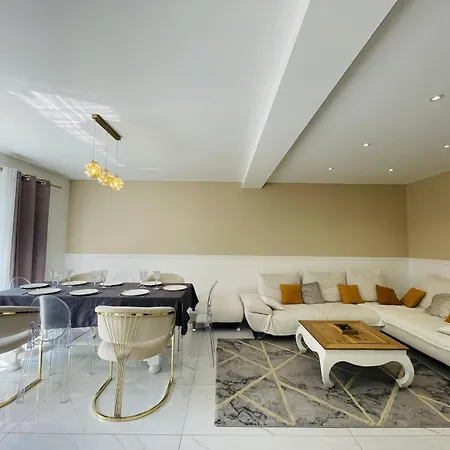 Casa Contemporaine Dom wakacyjny
